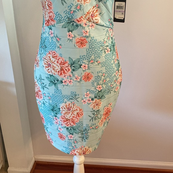 Guess NWT size 6 bodycon mint floral dress - Picture 4 of 12